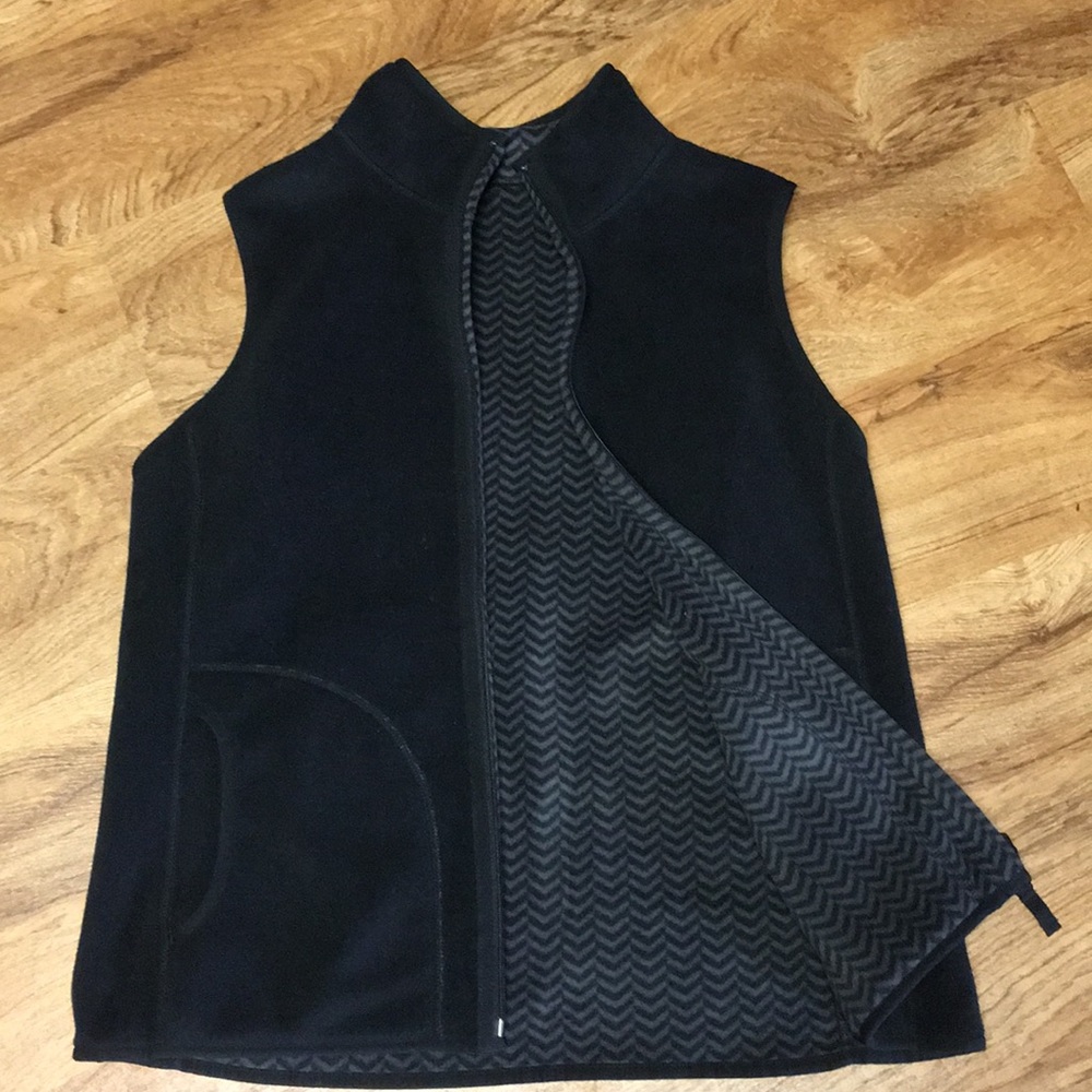 Vest - Picture 2 of 4